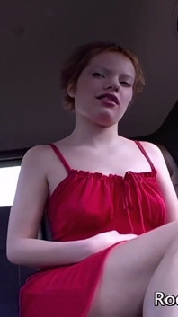 Chica Desastrosa Obtiene Anal Y Corrida Facial Caminando Vintage