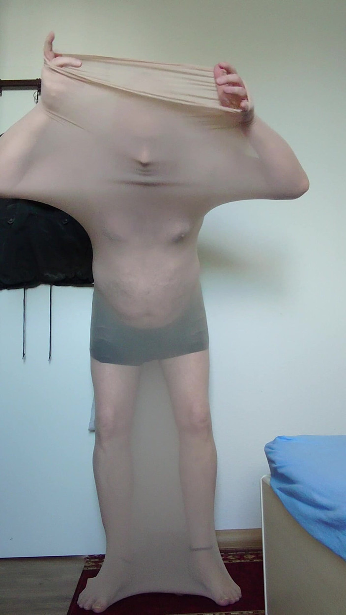 Carmen_Nylonjunge: Carmen Nylonjunge intenta nylon para cuerpo completo