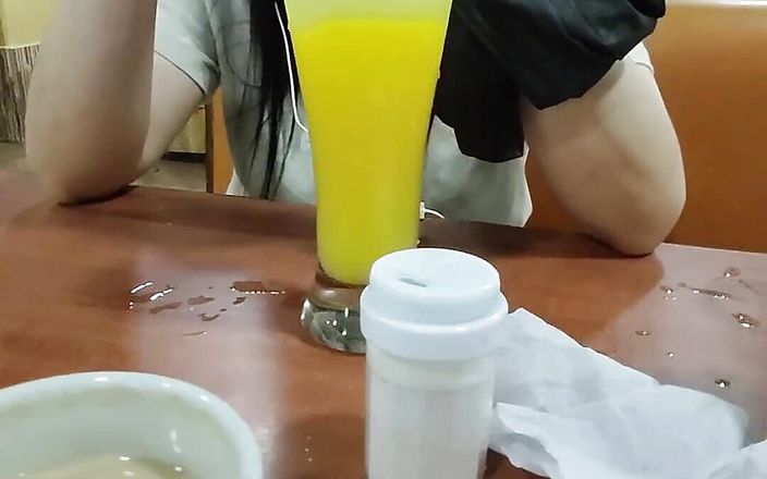 Crisanto999: चुदाई से पहले मेरी सौतेली बहन से ऊब गई