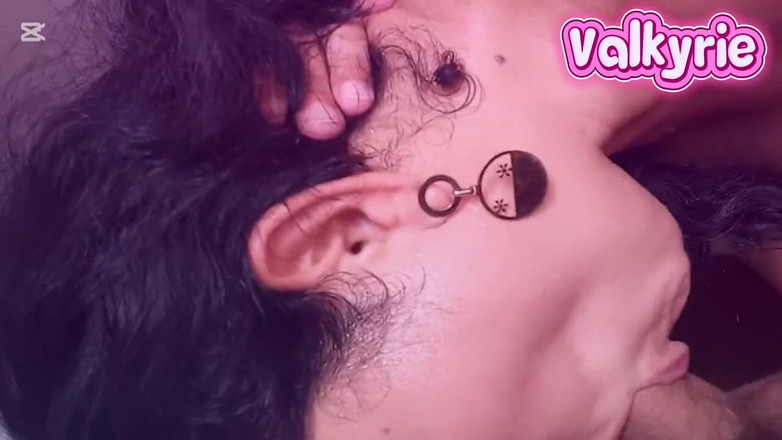 Valkyrieandluigy: Pacar cantik bersetubuh dan mengisap