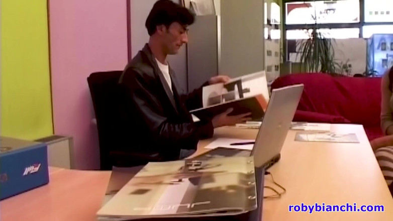 Transsexuell and gay club: Shemale Threesome Asslicking and Deep Fucking Cumshot