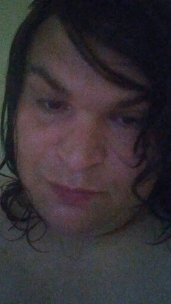 Ziasavv: Трахаю мій клітор крупним планом, постріли цицьок і мої красиві очі