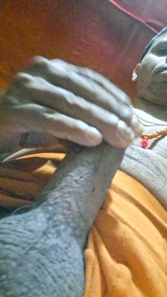 FantasticThampuran41: My Age 41 Iike White Beautiful Young Ladies for Hot Fun