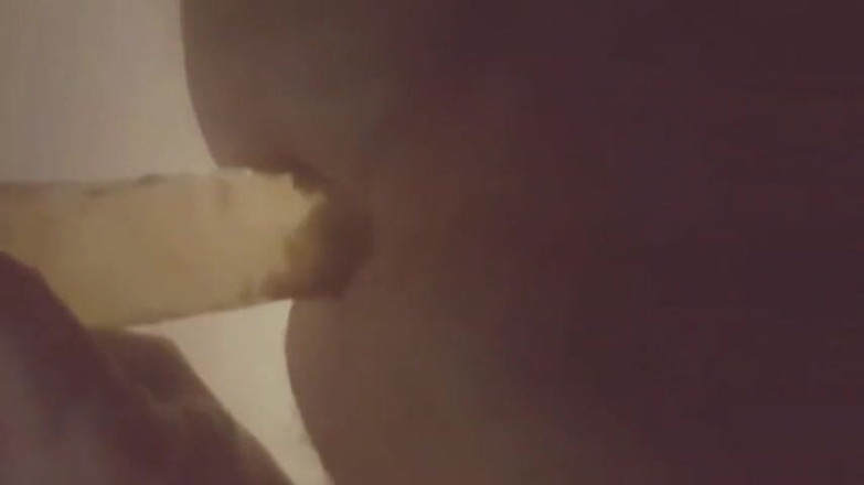 Dee Bon: 8 inçlik dildo eğlencesi...