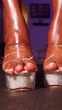Lola Black XXX Ebony Toes and Soles