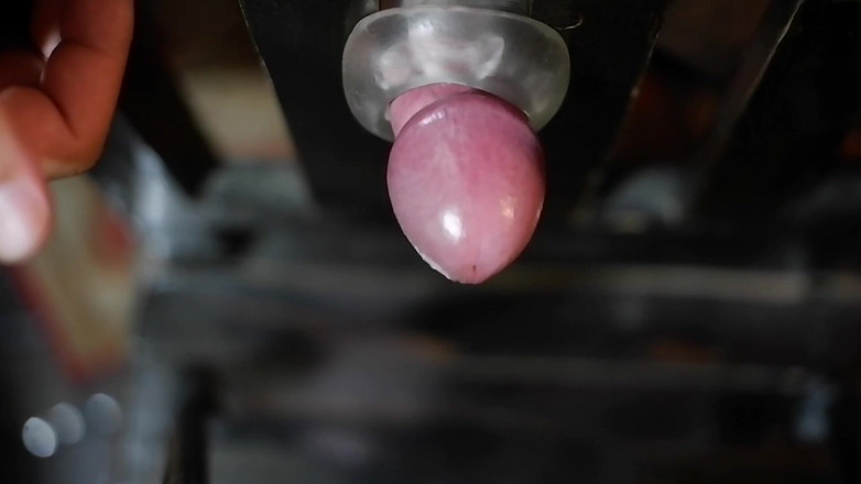 Milky Tata: Nieobrzezanie pieprzyć seks zabawka i sperma na krześle.