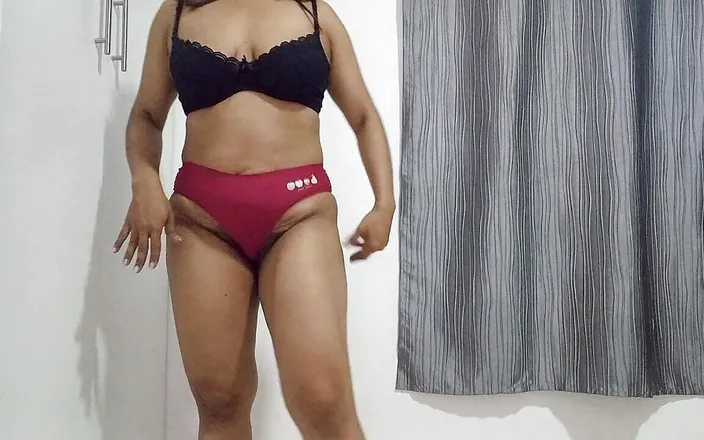 PATY PATY: Stepmom Shows off Her Sexy Lingerie and Makes Her Want...