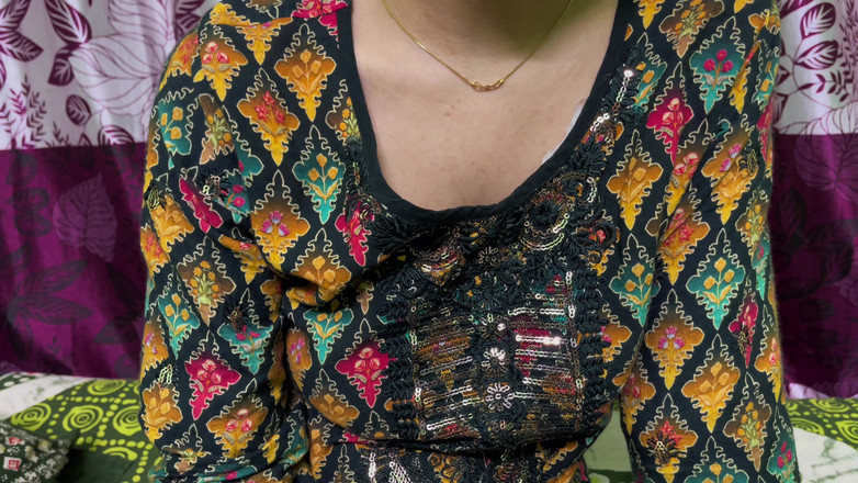 Kaleonjoybd: 로맨틱한 순간과 하드코어 섹스가 필요한 섹시한 바비