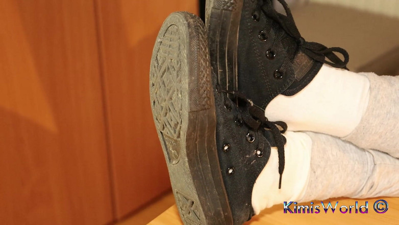 KimisWorld: Calzini bianchi sporchi e vecchie sneakers - vero gioco con le...