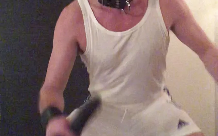 Exhibitionslutty: Me, ride and suck dildo - solo