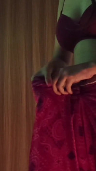 Partea a ll-a a adus indianca Bhabhi sexy din Gaon în oraș și a făcut sex