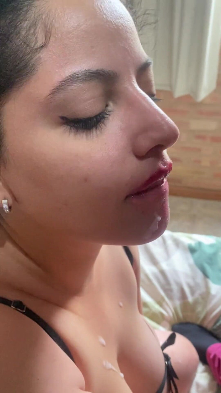Eddie Queens: Saltea Petera Gargles avec une bite et aime tout le...