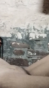 Je suis entré dans la chambre de sa demi-sœur et je l’ai baisée