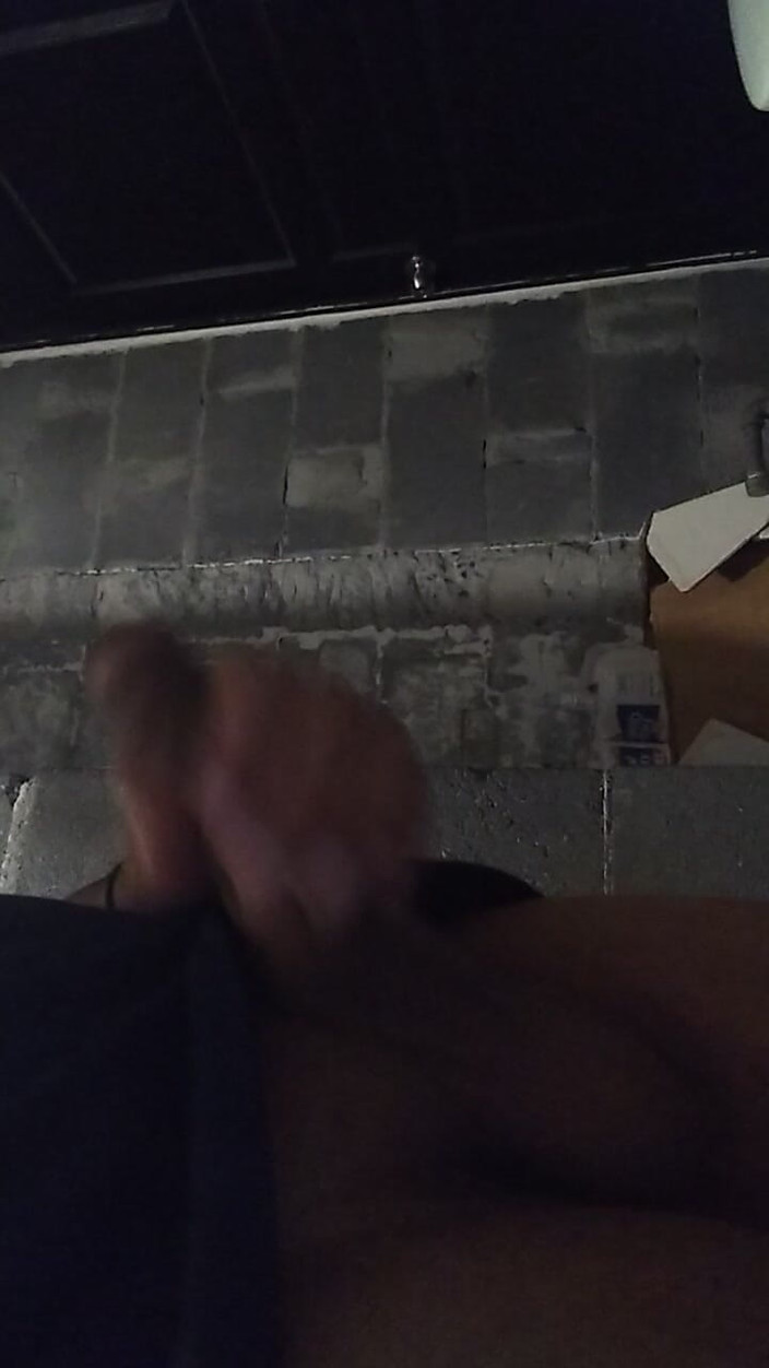 AlexAlejandro13: Gillar du hur jag håller min kuk