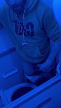 Masturbating at 30,000 Ft
