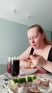 Gluttonous kadın
