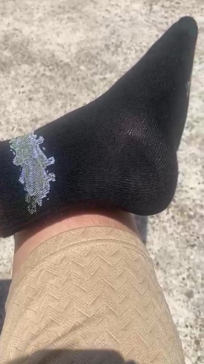 Mr Feet Colombia: Walking Through the Castle of Cartagena and I Take off...