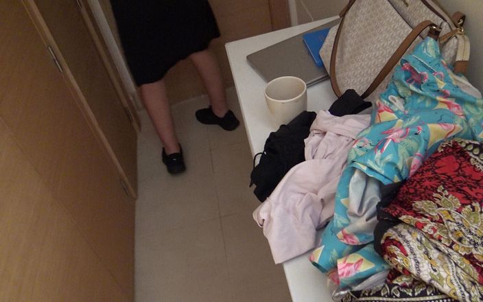 Souzan Halabi: Empregada argelina em seu primeiro dia com um novo cliente