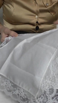 Entrenamiento de semen: Eyaculación en mi pañuelo de encaje blanco, Lady Victoria Valente