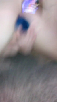 Jessi Stretches Out Loose Pussy with a Cup