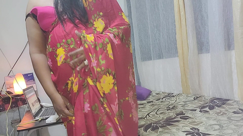 Indiansissychubby: तुम्हारे आने के लिए वीर्य निकालना मेरे पास है