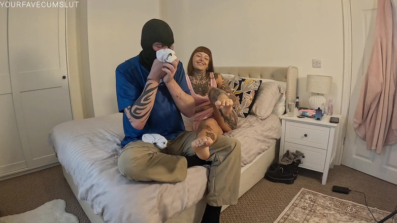 Yourfavecumslut: 발과 후장 숭배