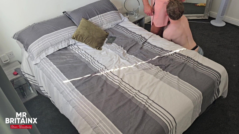 Mr Britain X: また一人のツインクが私の大きなチンポに台無しにされた