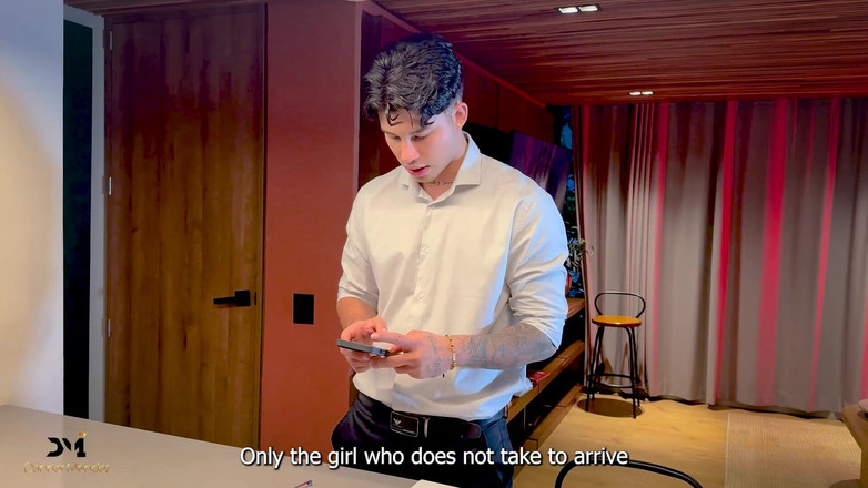 Danner Mendez: 房地产经纪人操他的客户给她折扣 - danner méndez和ambar Prada