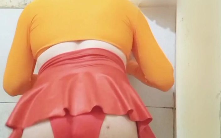 Carol videos shorts: Using Her Red Panties