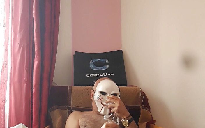 Singer Mask: चूत के खिलौने और गीली पैंटी पर लंड रगड़ना