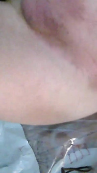 Sissy blonde berkongkek dubur dengan pepek