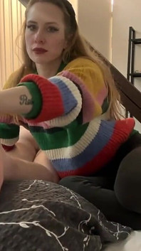 Lechtám mu citlivé nohy a naplácám mu zadek