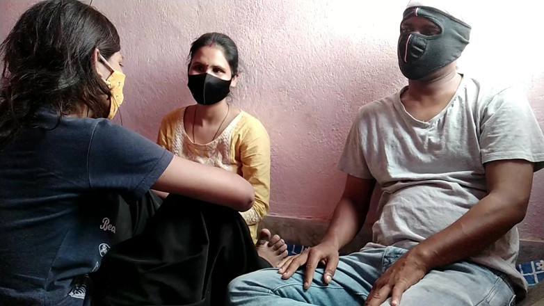 HousewifeGeeta: Seks threesome sama adik tiri dan sahabatnya sendiri - audio bahasa...