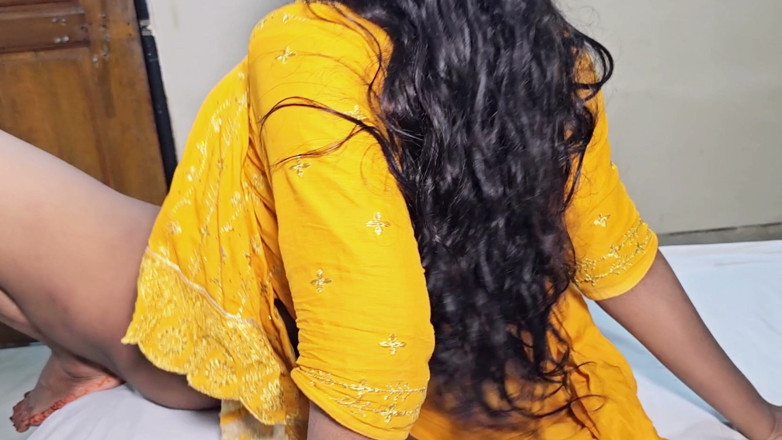 Angel Sadiya: Desi Maid Steals Cash While Cleaning the Room, the Room