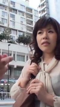 Wanita cantik yang sudah menikah dengan lingerie menggoda merangkul keinginan rahasia mereka selama pertemuan romantis -pt.11