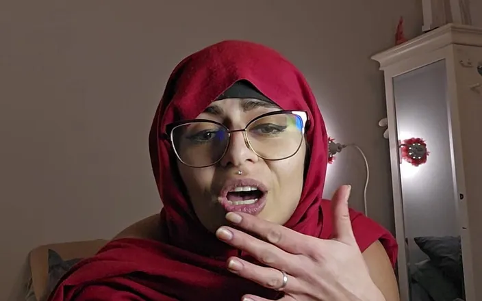 MiaNIqab: Jumping on My Bed Till My Last Breath Mia Niqab