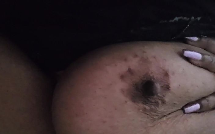 Josie4yourpleasure: Günaydın! Biraz eğlenmek ister misin?