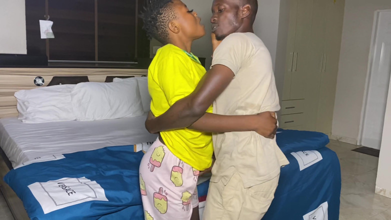 Funfor10k straight videos only: Reuniting with My Girlfriend After 1 Year Apart