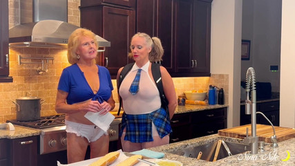 Nina Nite: Nina Nite nasıl "a" alacağınız konusunda bir ders alıyor!