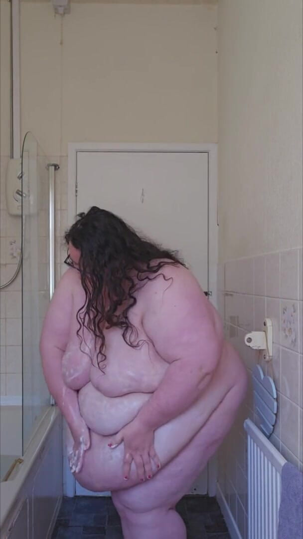 SSBBWLadyBrads: SSBBW la dea grassa schizza corpo grasso parte 2