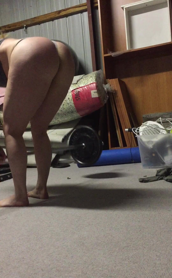 Michellexm: 锻炼女郎和她坚硬的肌肉屁股 - 第5部分