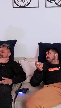Regel 34 Ik Vervul Mijn Fantasie Om in De Buurt Te Neuken Met Twee Zeer Hete Latina's