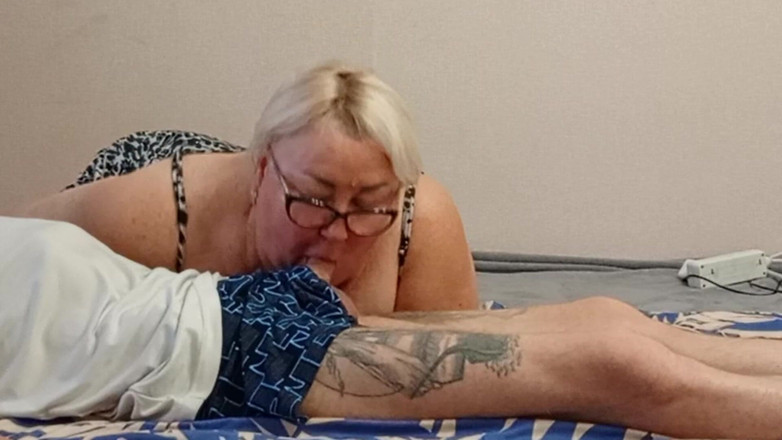 Zona901: Xuất tinh từ một cú thổi kèn sâu trong miệng...