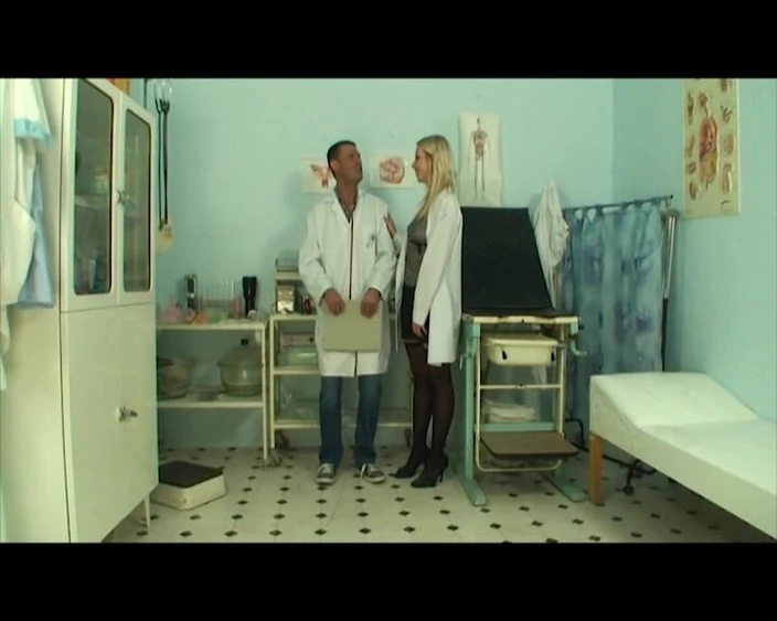 Deutsche Madchen: Hot German Slut Rides Doctor's Cock