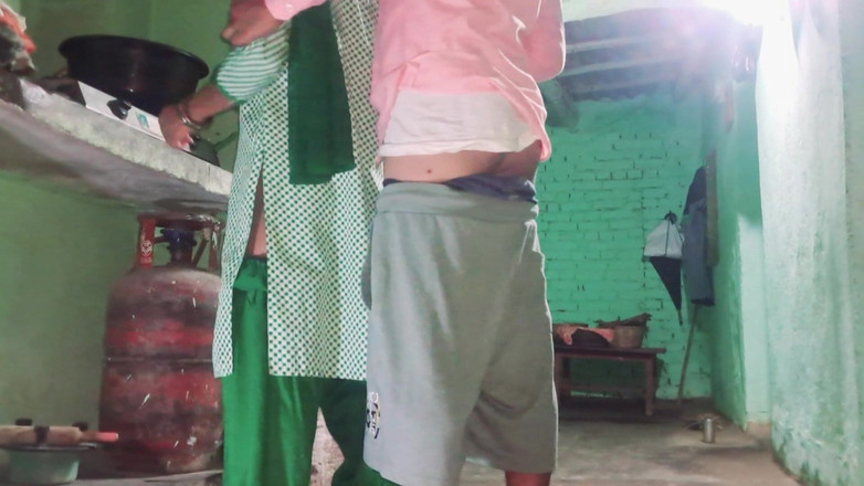 Trilokinath: Indisches college-mädchen sehr hart von freund des stiefbruders gefickt