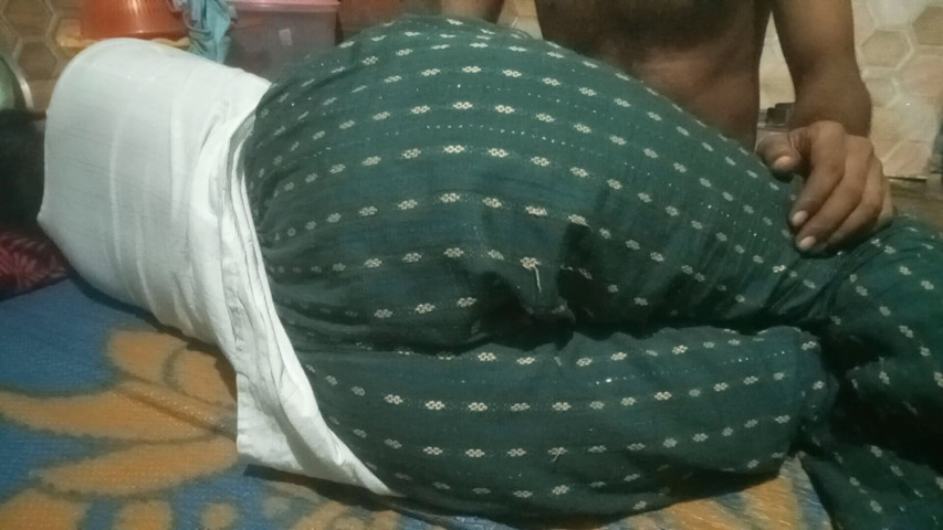 Sister-in-law Gets Very Strong 14 Hardcore Sex in Kitchen (Gujarati couple)