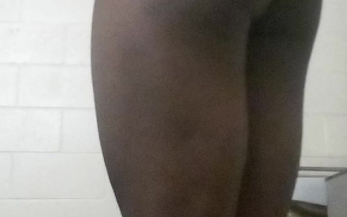 SweetDWillie456: Femboy z grubym i ciasnym bootyhole i soczystym BBC