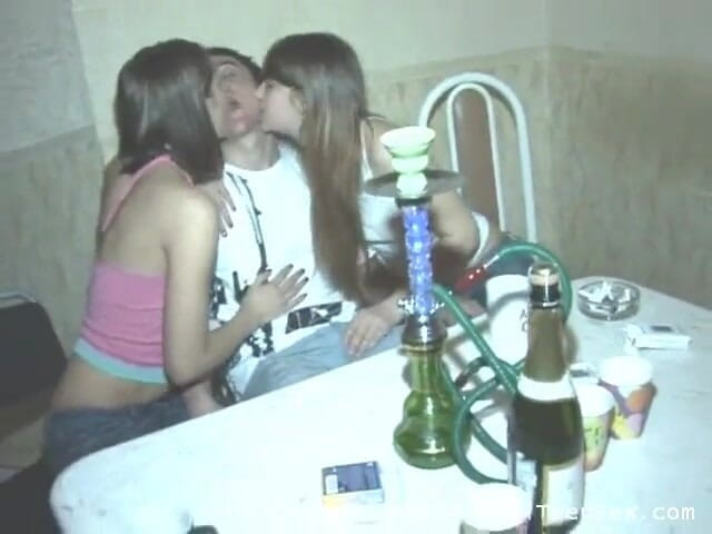 Casual Teen Sex: Давайте отведем это в комнату