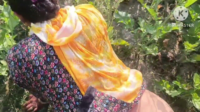Savita5343: Village Desi Bhabhi fucked w Musztarda w Pieska Styl. Seks...