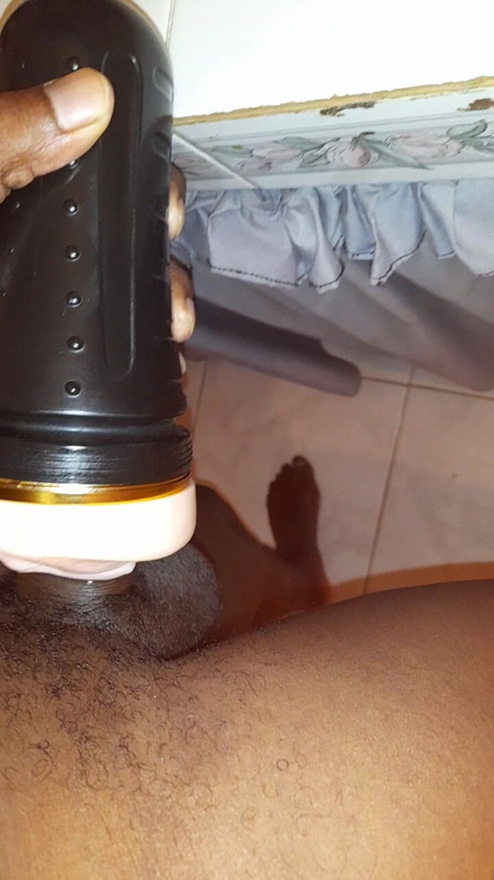 Islandvibes69: Jerking off S11 E11